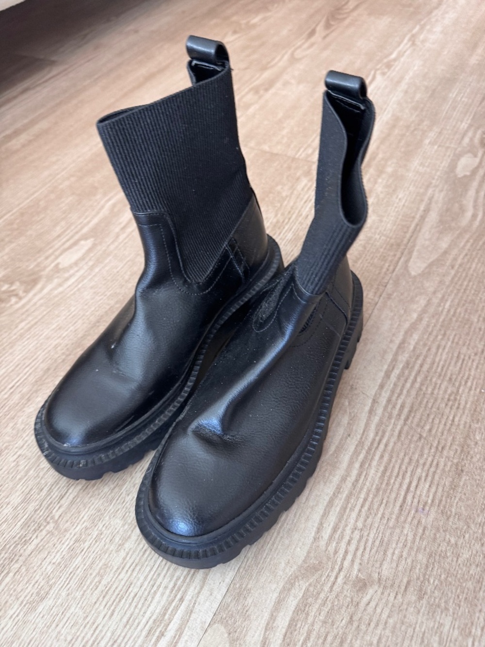 Mango chelsea boots